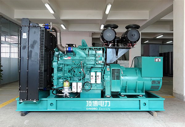 應(yīng)對突發(fā)電力中斷，頂博智能柴油發(fā)電機組為何成為備用電源的不二之選