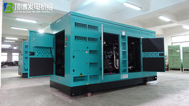 頂博柴油發(fā)電機組：企業(yè)工廠穩(wěn)定運行的堅實后盾，高效智能引領行業(yè)新篇章